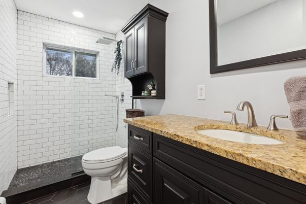 Bathroom, Interior, Recessed Lighting