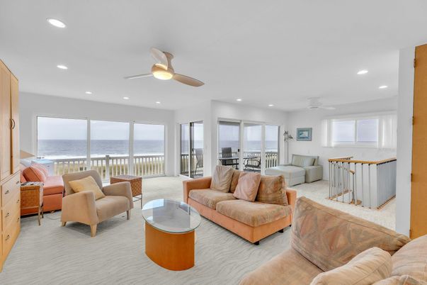 Interior, Living room, Recessed Lighting, Water