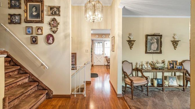 Chandelier, Interior, Wood Texture Flooring