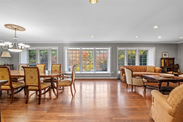 Chandelier, Dining room, Interior, Living room, Recessed Lighting, Wood Texture Flooring