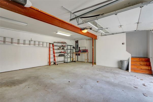 Garage, Interior