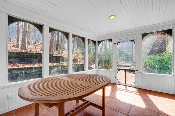 Interior, Recessed Lighting, Sun Room
