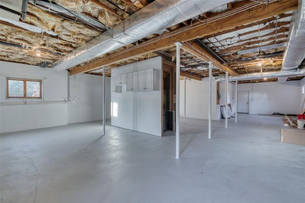 Interior, Washer, Wooden Beams