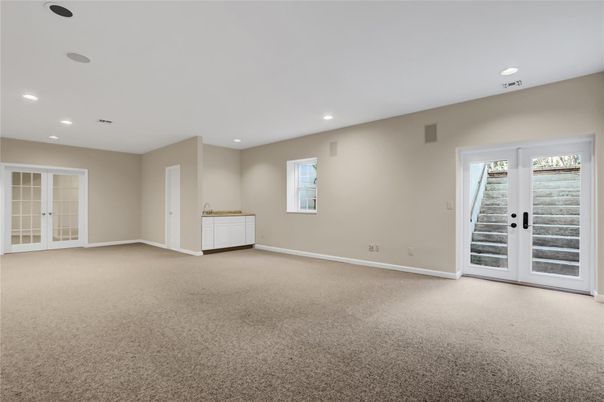 Empty room, Interior, Recessed Lighting