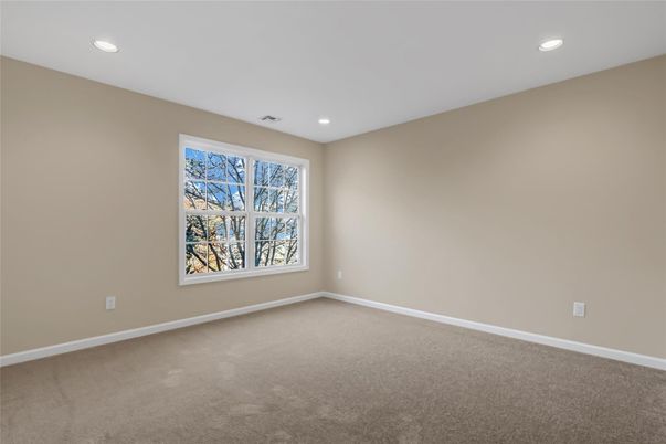 Empty room, Interior, Recessed Lighting