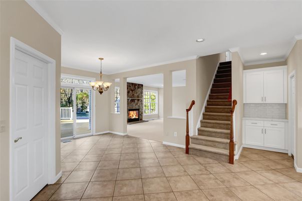 Chandelier, Fireplace, Interior, Recessed Lighting