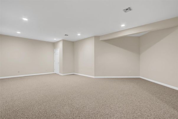 Empty room, Interior, Recessed Lighting