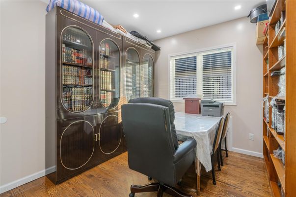 Home Office, Interior, Recessed Lighting, Wood Texture Flooring