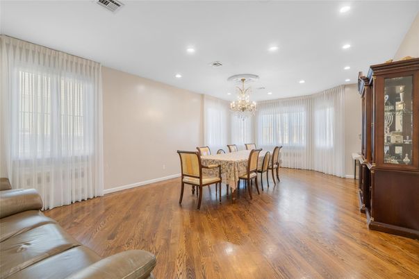 Chandelier, Dining room, Interior, Recessed Lighting, Wood Texture Flooring