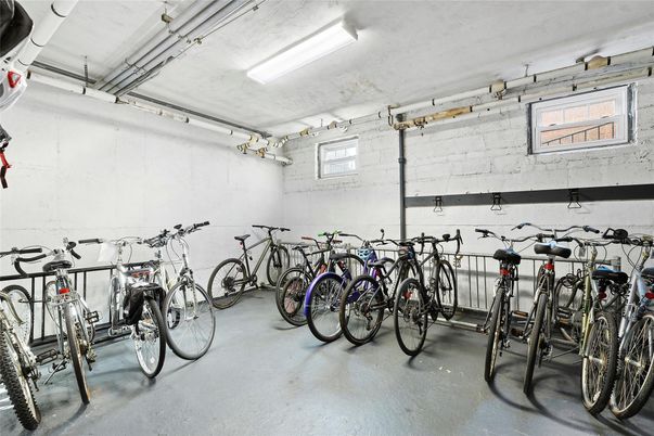 Garage, Interior