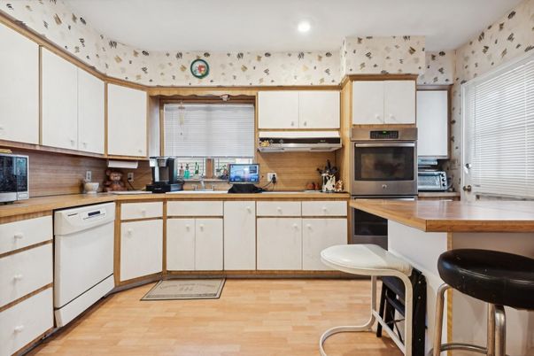 Interior, Kitchen, Recessed Lighting, Wood Texture Flooring