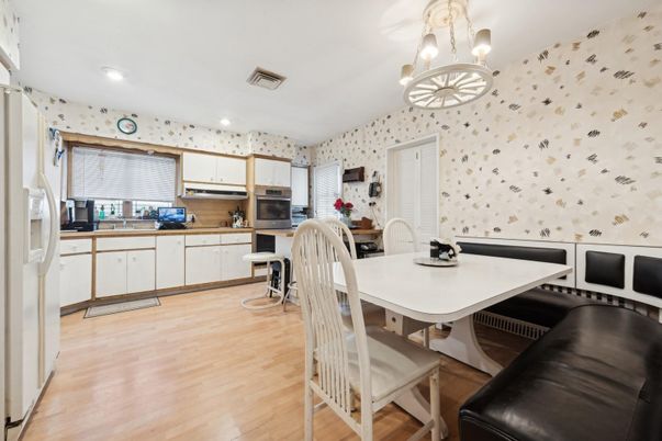 Chandelier, Dining room, Interior, Kitchen, Recessed Lighting, Wood Texture Flooring