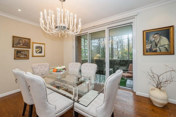 Chandelier, Dining room, Interior, Recessed Lighting, Wood Texture Flooring