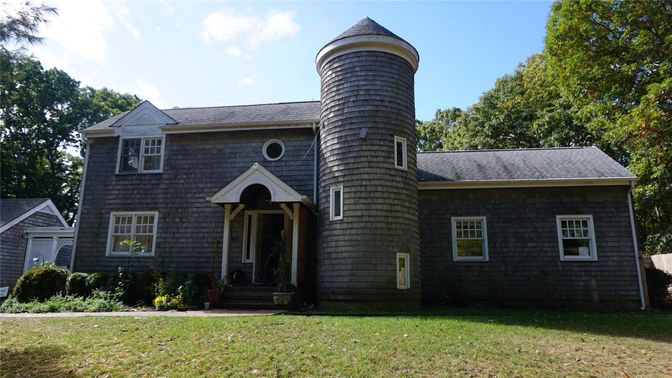 Exterior, Facade, Cape Cod