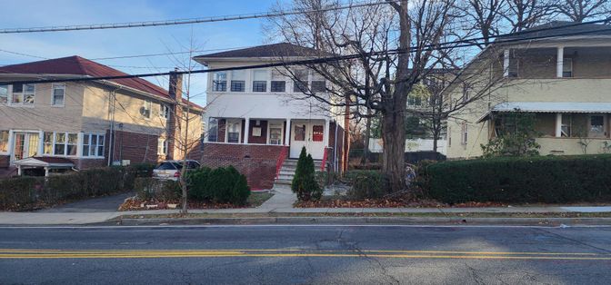 Exterior, Facade, Brick Facade, American Foursquare