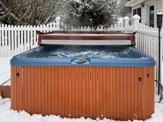 Exterior, Hot Tub