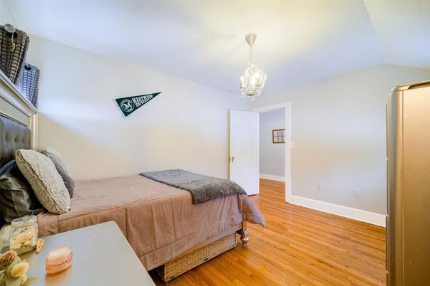 Bedroom, Interior, Pendant Lights, Wood Texture Flooring