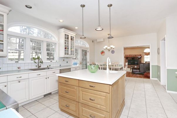 Fireplace, Interior, Kitchen, Living room, Pendant Lights, Recessed Lighting