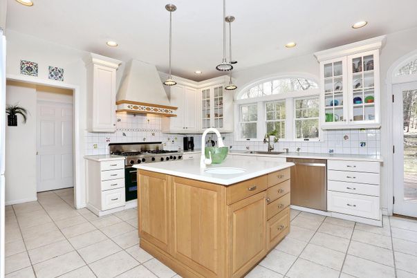 Interior, Kitchen, Pendant Lights, Recessed Lighting, Stainless Steel Appliances