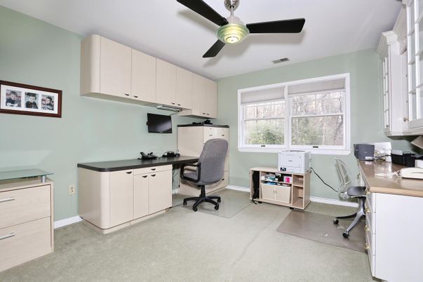 Home Office, Interior
