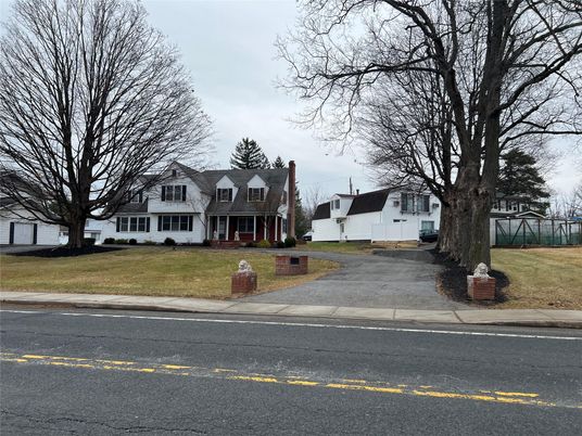 Exterior, Facade, Cape Cod