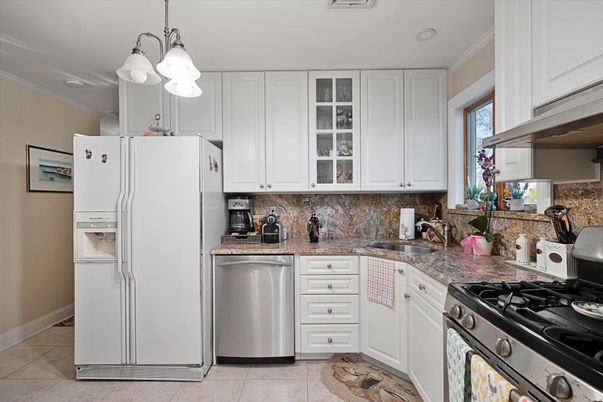 Interior, Kitchen, Pendant Lights, Stainless Steel Appliances