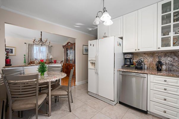 Chandelier, Dining room, Interior, Kitchen, Pendant Lights