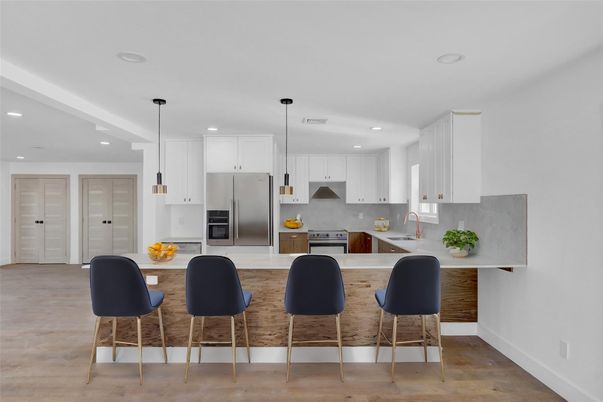 Interior, Kitchen, Pendant Lights, Recessed Lighting, Stainless Steel Appliances