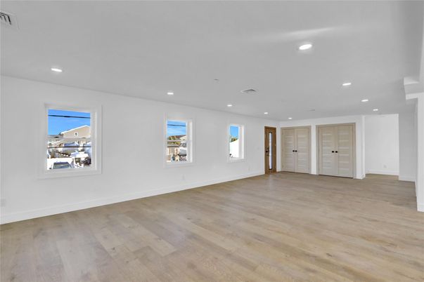 Empty room, Interior, Recessed Lighting, Wood Texture Flooring