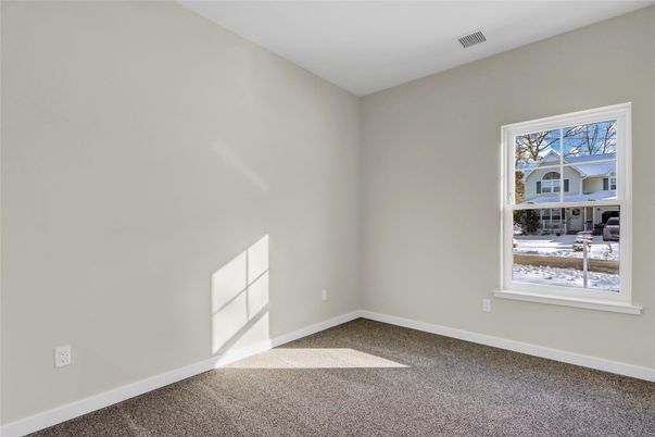 Empty room, Interior