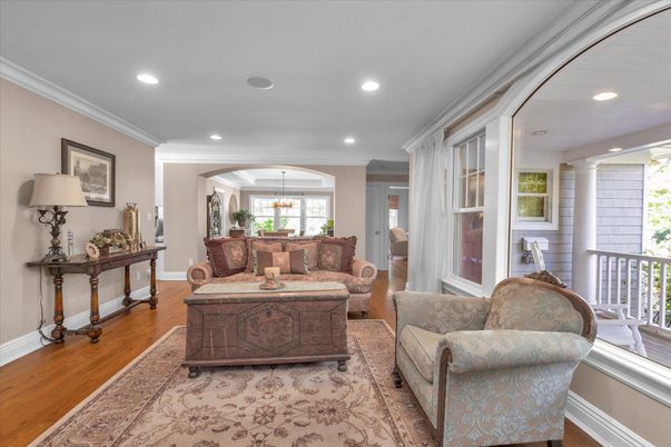 Dining room, Interior, Living room, Pendant Lights, Recessed Lighting, Wood Texture Flooring