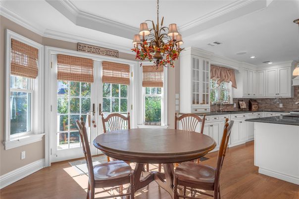 Chandelier, Dining room, Interior, Kitchen, Recessed Lighting, Wood Texture Flooring