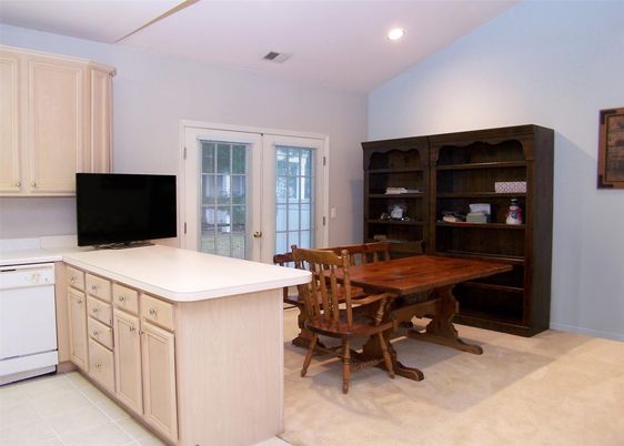 Dining room, Interior, Kitchen, Recessed Lighting