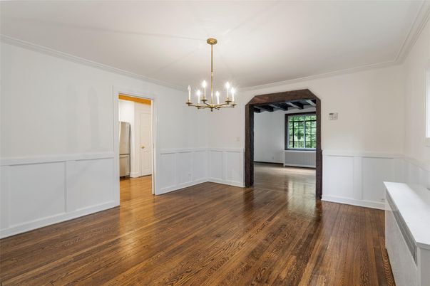 Empty room, Interior, Pendant Lights, Wood Texture Flooring