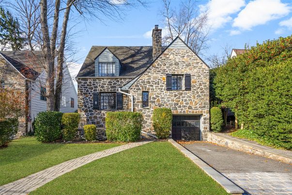 Attached, Exterior, Facade, Tudor Revival