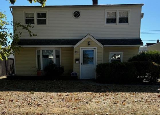Exterior, Facade, American Foursquare