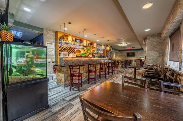 Dining room, Interior, Pendant Lights, Recessed Lighting, Wood Texture Flooring