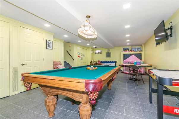 Billiard Table, Game Room, Interior, Recessed Lighting