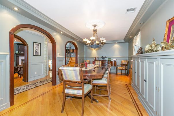 Chandelier, Dining room, Interior, Recessed Lighting, Wood Texture Flooring