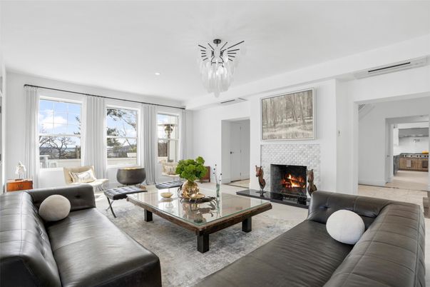 Fireplace, Interior, Living room, Pendant Lights, Recessed Lighting