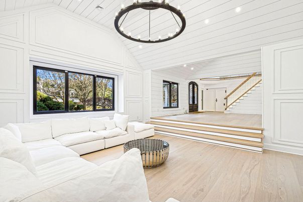 Interior, Living room, Pendant Lights, Recessed Lighting, Wood Texture Flooring