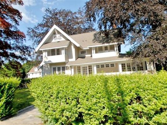 Backyard, Exterior, Facade, Farmhouse
