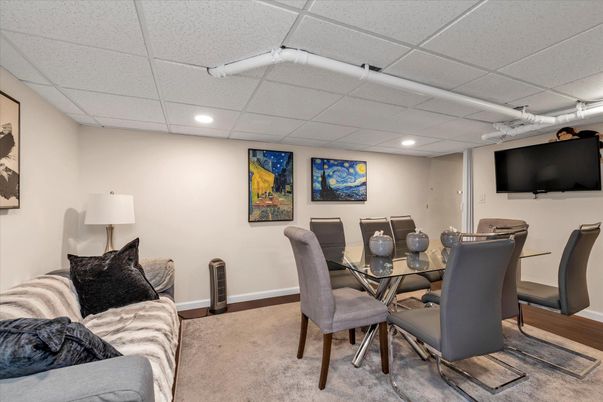 Dining room, Interior, Recessed Lighting