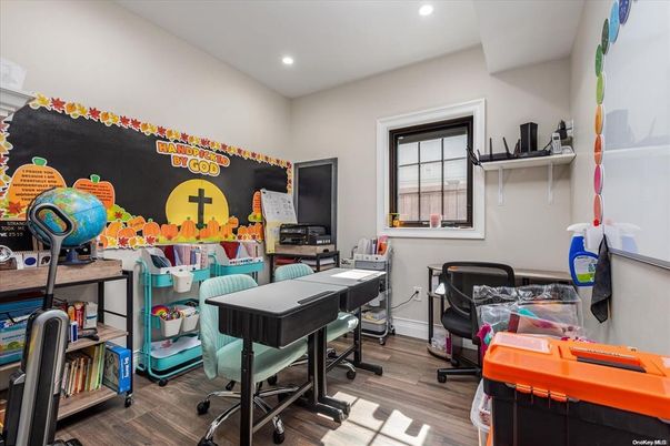 Home Office, Interior, Recessed Lighting, Wood Texture Flooring