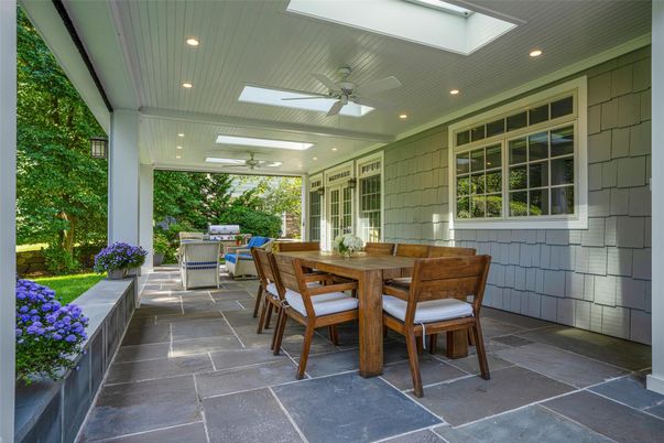 Dining room, Exterior, Recessed Lighting