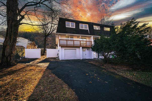 Attached, Exterior, Facade, Raised Ranch