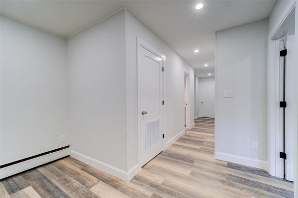Interior, Recessed Lighting, Wood Texture Flooring