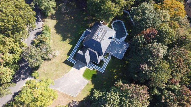 Exterior, Drone