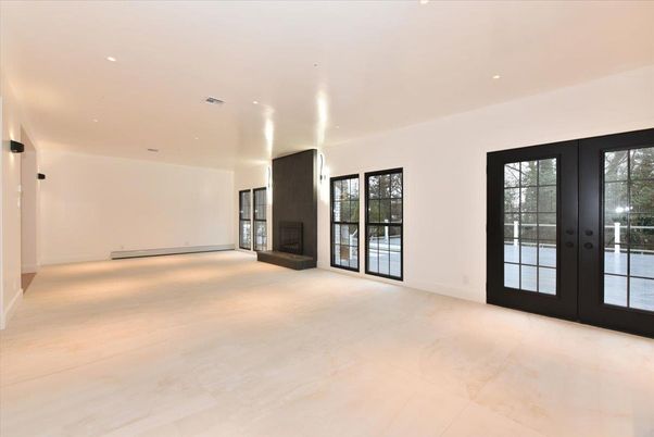 Empty room, Interior, Recessed Lighting