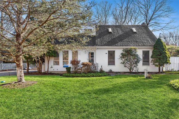 Backyard, Exterior, Facade, Cape Cod